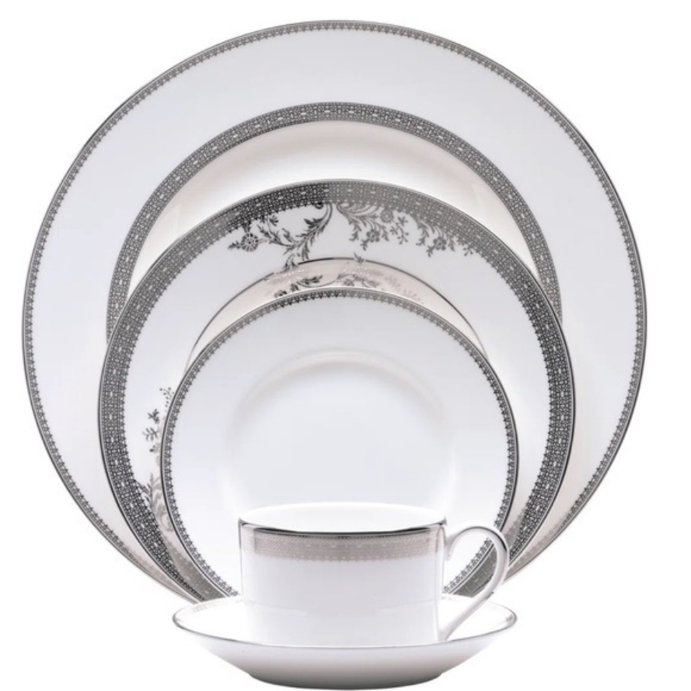 Vera Wang Wedgwood Lace Platinum 5-Piece Place‎ Setting New